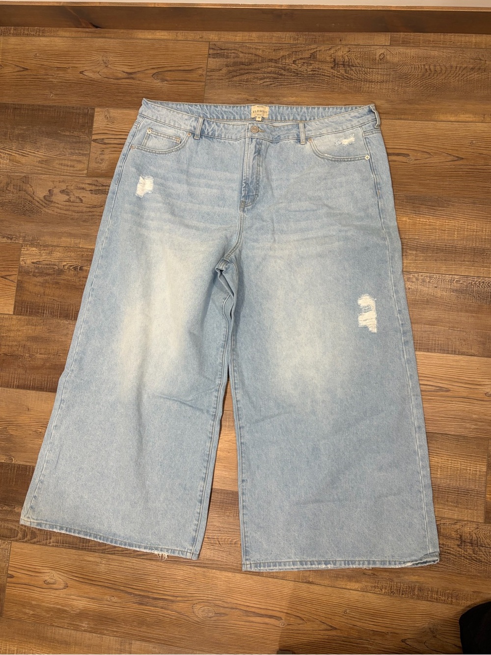 Eloquii Light Wash 17” Wide-Leg Distressed Jeans plus size 20 29” inseam baggy